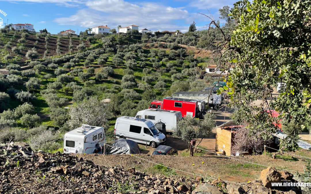 Camping Castillo al Málaga – Naturcamping mit Aussicht in Spanien 🇪🇸🚐