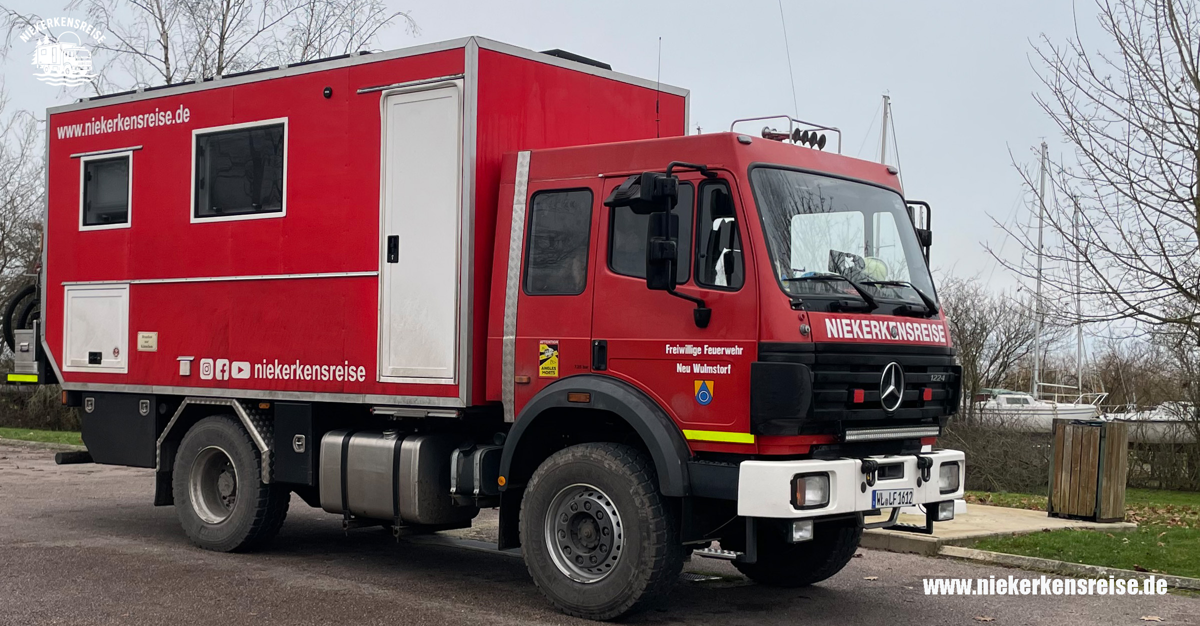 Expeditionsmobil von niekerkensreise am Wohnmobilstellplatz Lac du Der in Frankreich